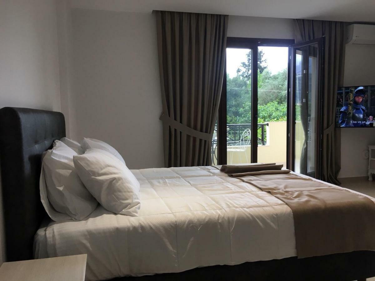 The Little Prince Luxury Suites อิปโซส ภายนอก รูปภาพ