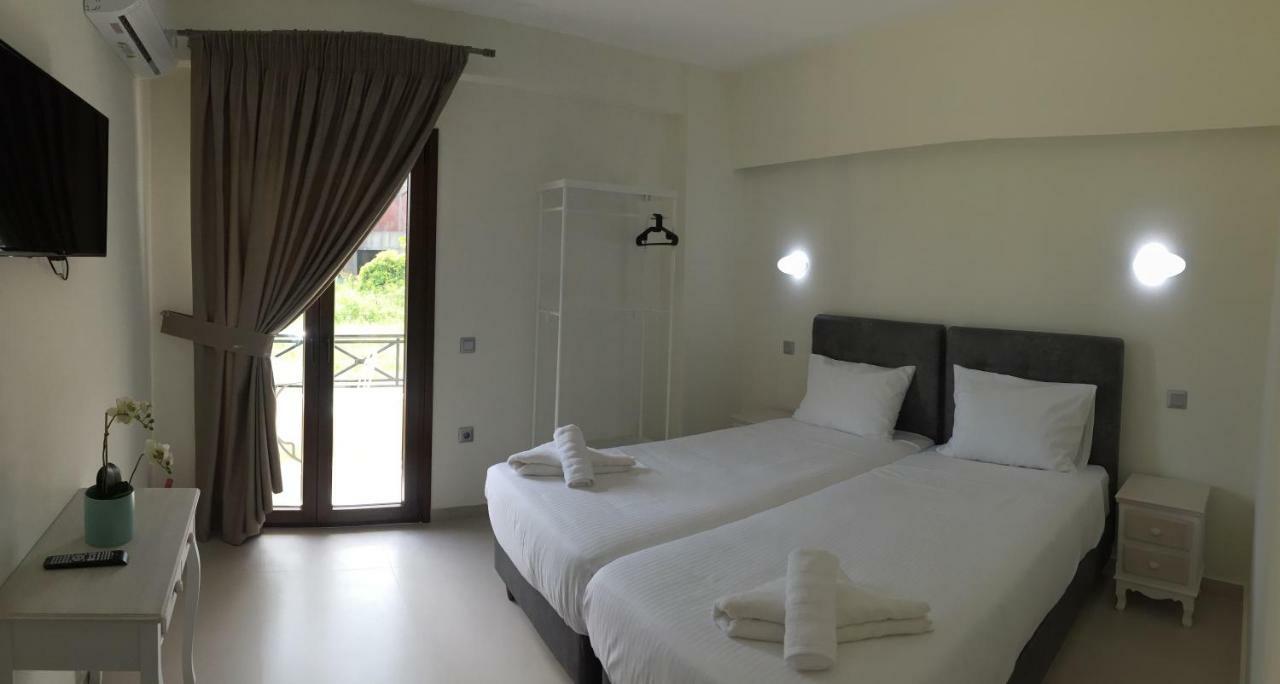 The Little Prince Luxury Suites อิปโซส ภายนอก รูปภาพ